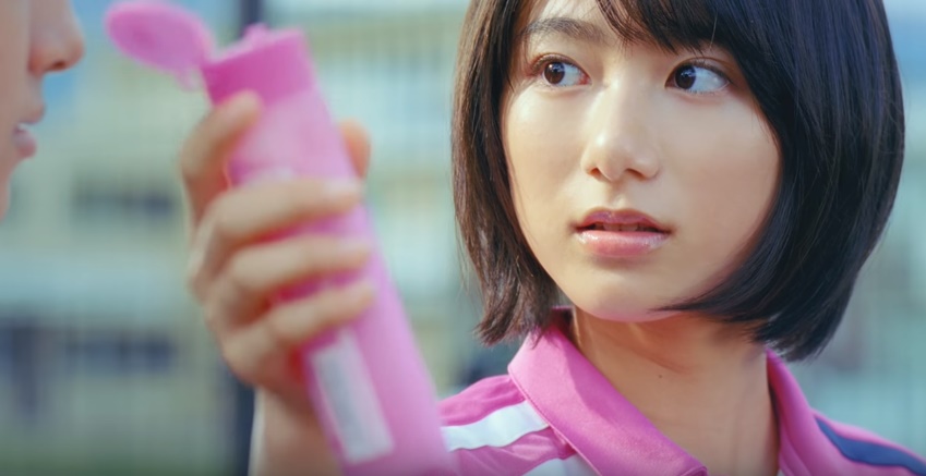 香りミックスcmの女優は誰 テニス部員でショートヘアの女の子がかわいい Kininalu